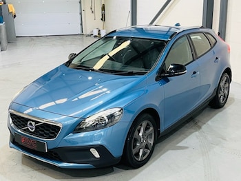 Used Volvo V40 2016 for sale - 78533725: Photo