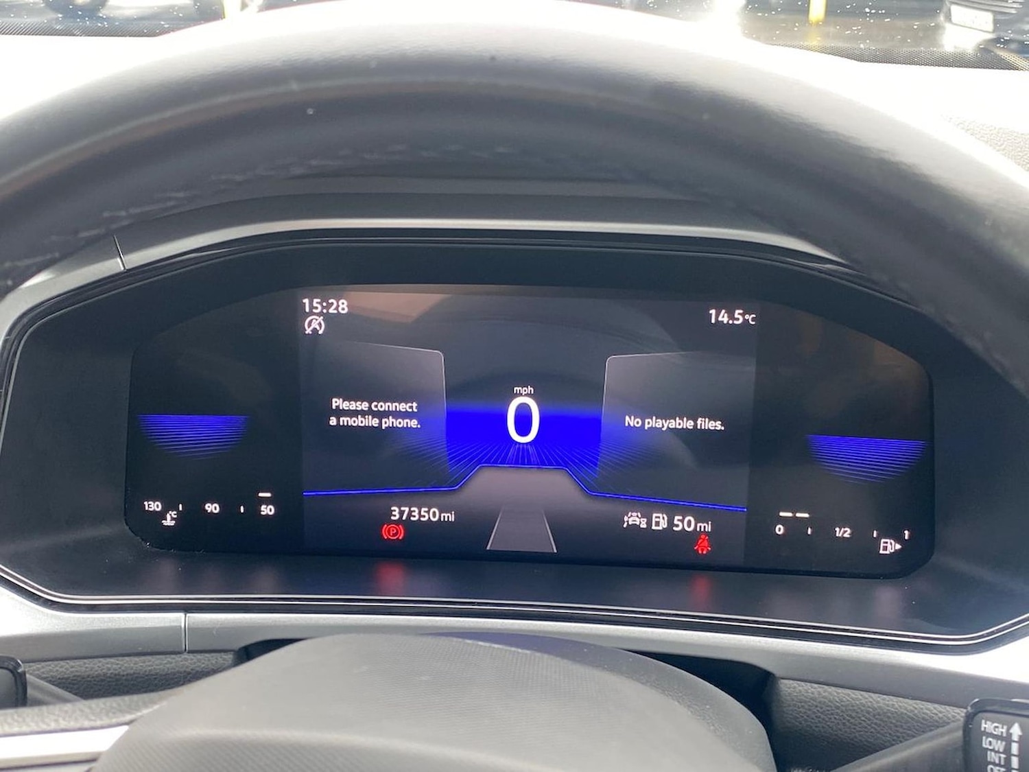 Used Volkswagen T-Roc 2022 for sale - 76611608: Photo 10