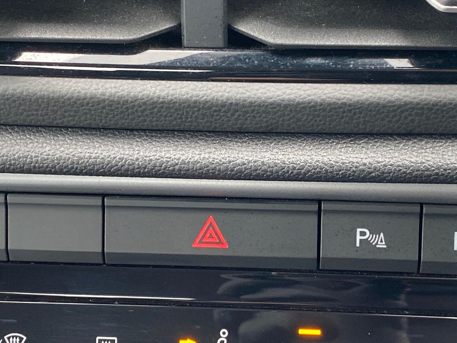 Used Volkswagen T-Roc 2022 for sale - 76611608: Photo 22