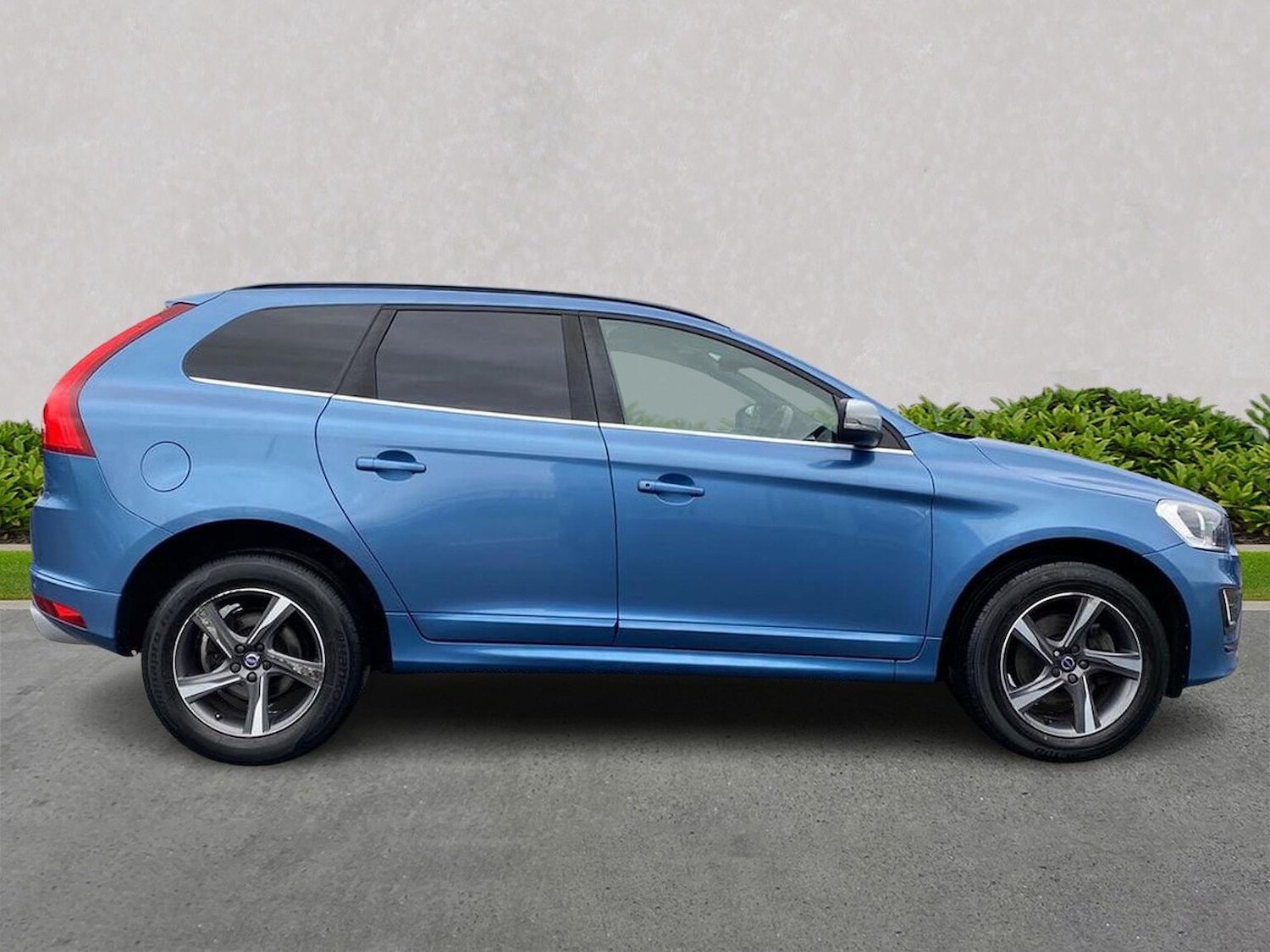 Used Volvo XC60 2016 for sale - 76450510: Photo 3