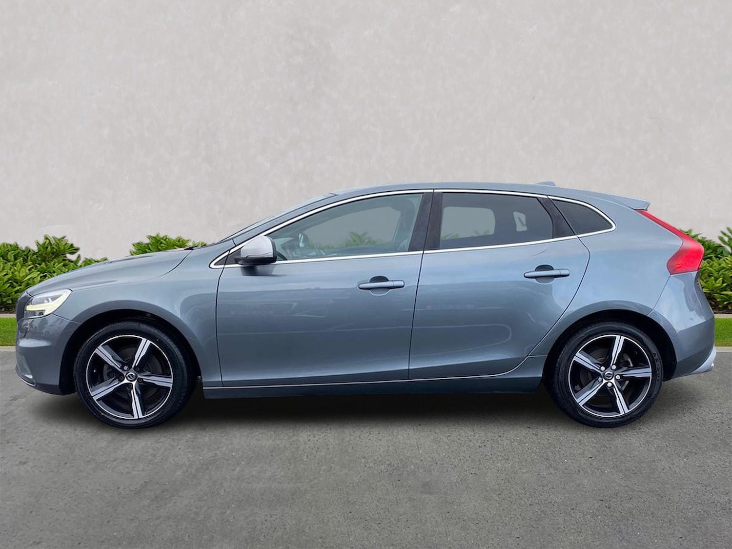 Used Volvo V40 2019 for sale - 76045986: Photo 19