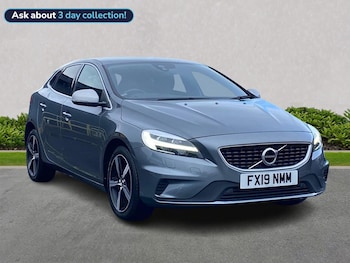 Used Volvo V40 2019 for sale - 76045986: Photo
