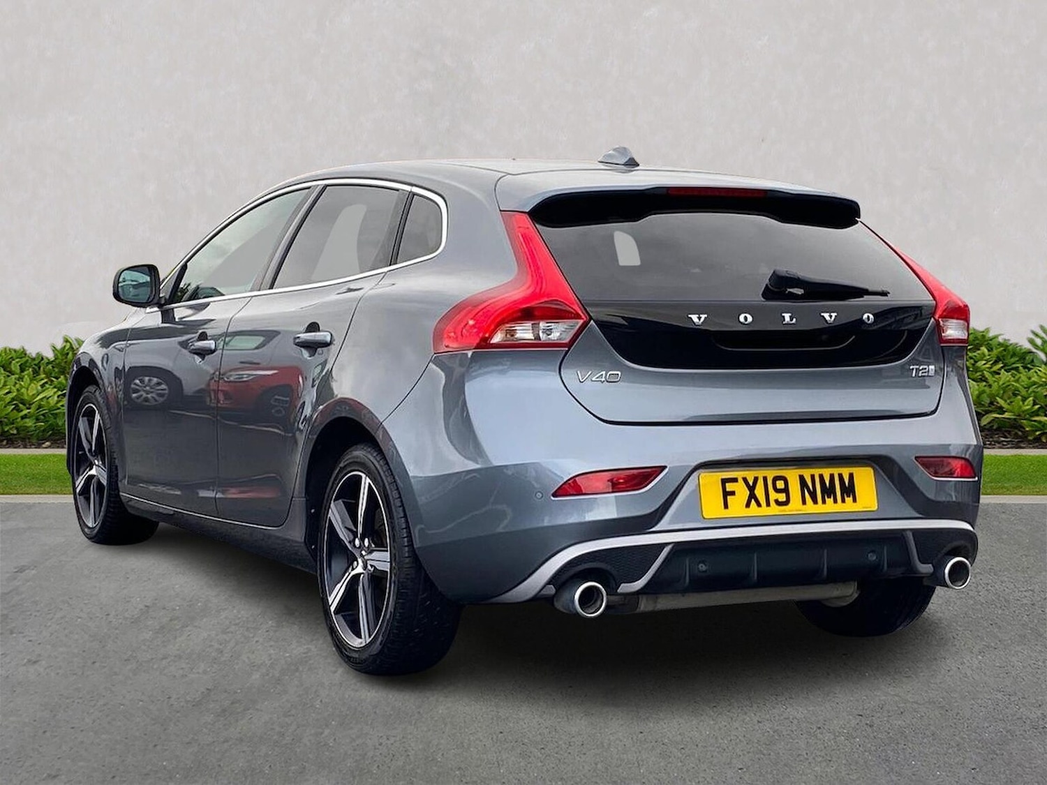 Used Volvo V40 2019 for sale - 76045986: Photo 2