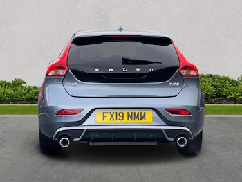 Used Volvo V40 2019 for sale - 76045986: Photo