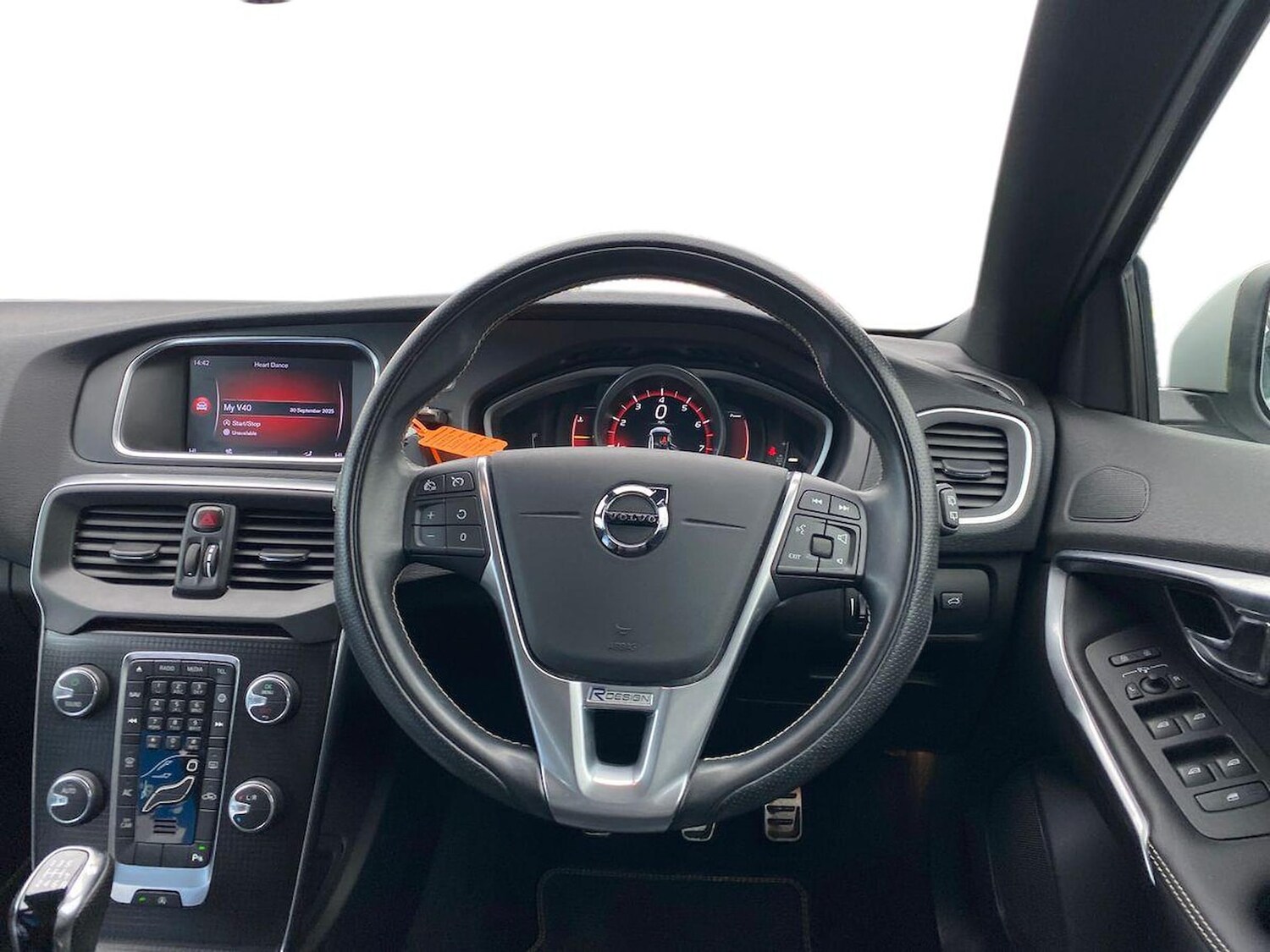 Used Volvo V40 2019 for sale - 76045986: Photo 9
