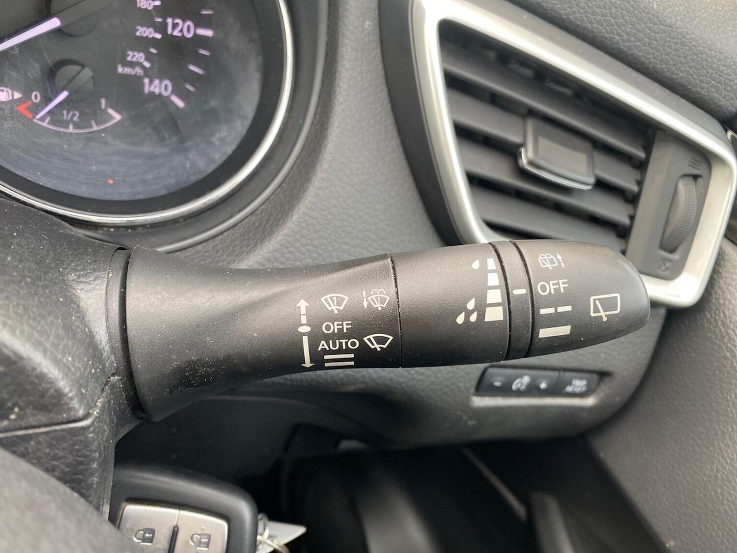 Used Nissan Qashqai 2017 for sale - 78195149: Photo 28