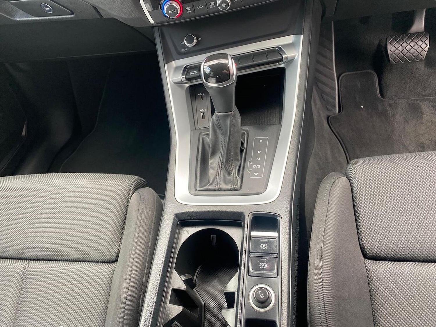 Used Audi Q3 2019 for sale - 76070171: Photo 13