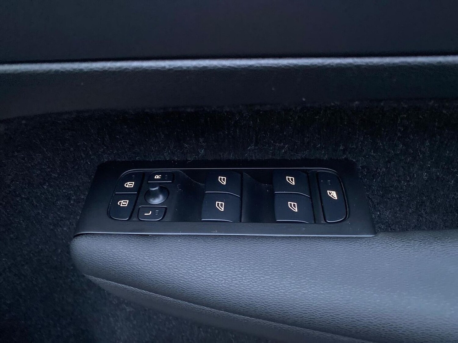 Used Volvo XC40 2020 for sale - 76547640: Photo 21