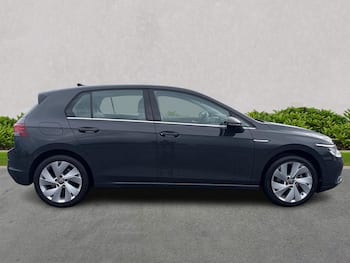 Used Volkswagen Golf 2024 for sale - 79599983: Photo