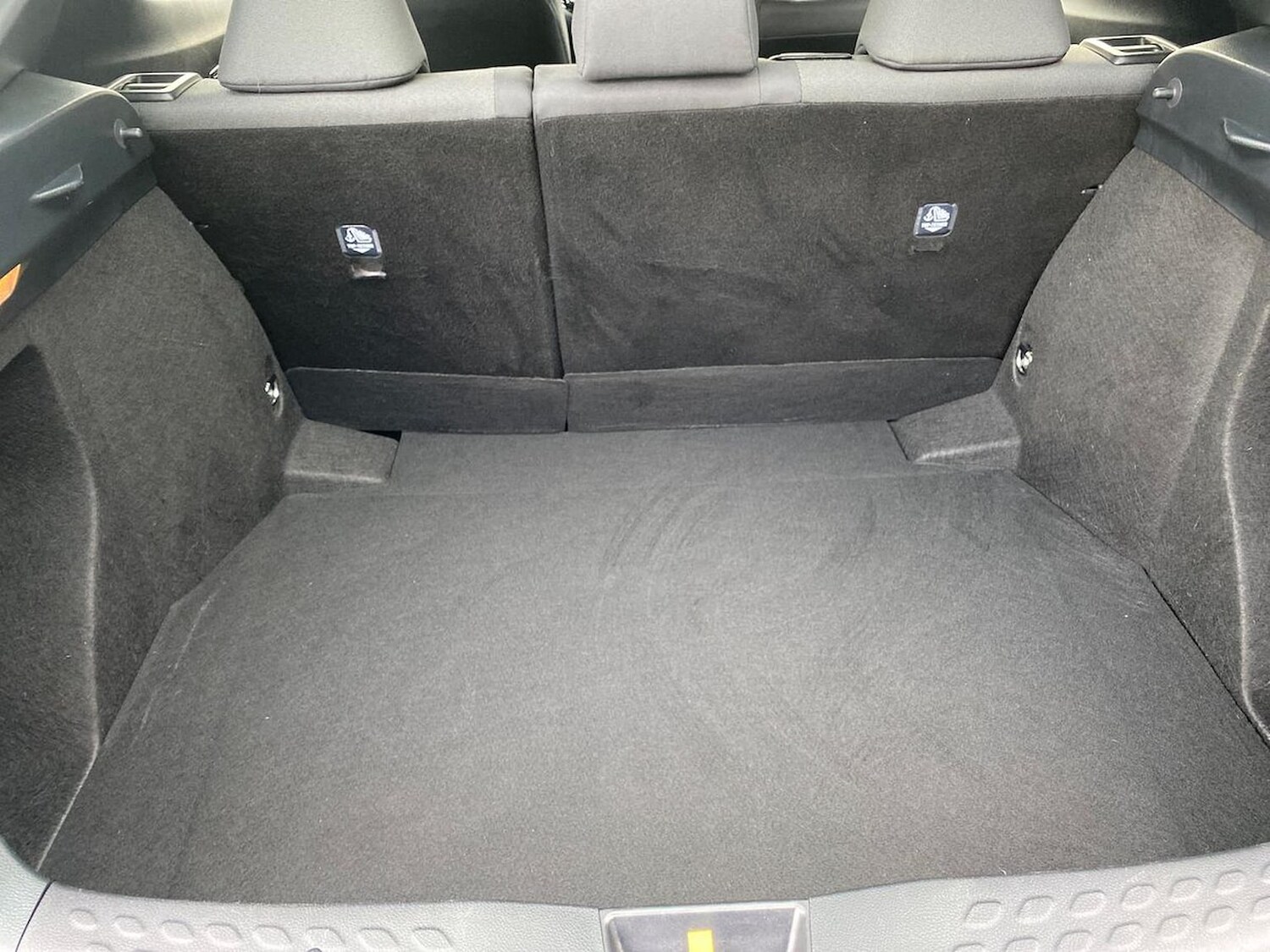 Used Toyota C-HR 2022 for sale - 76319606: Photo 17