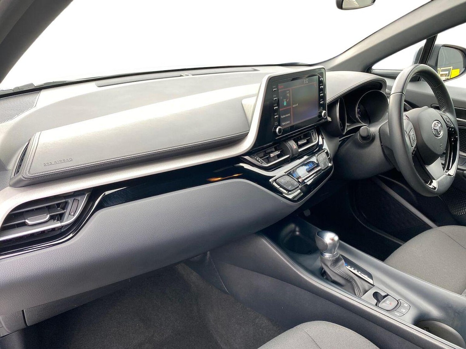 Used Toyota C-HR 2022 for sale - 76319606: Photo 7