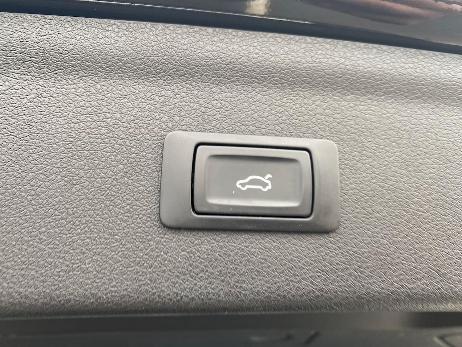 Used Audi Q3 2015 for sale - 78195350: Photo 2