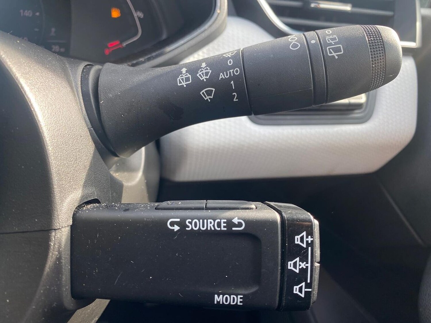 Used Renault Clio 2023 for sale - 78195077: Photo 28