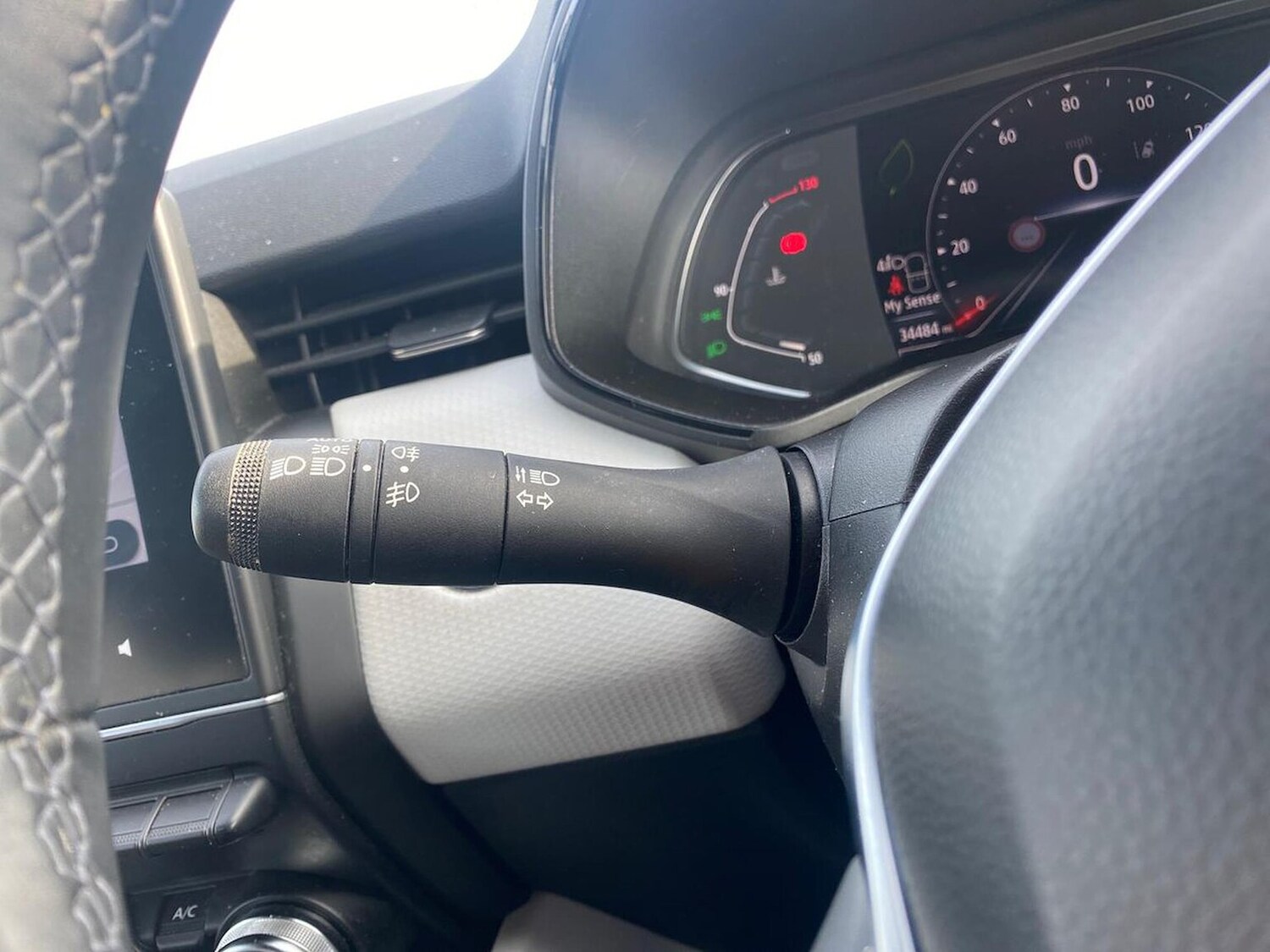 Used Renault Clio 2023 for sale - 78195077: Photo 29