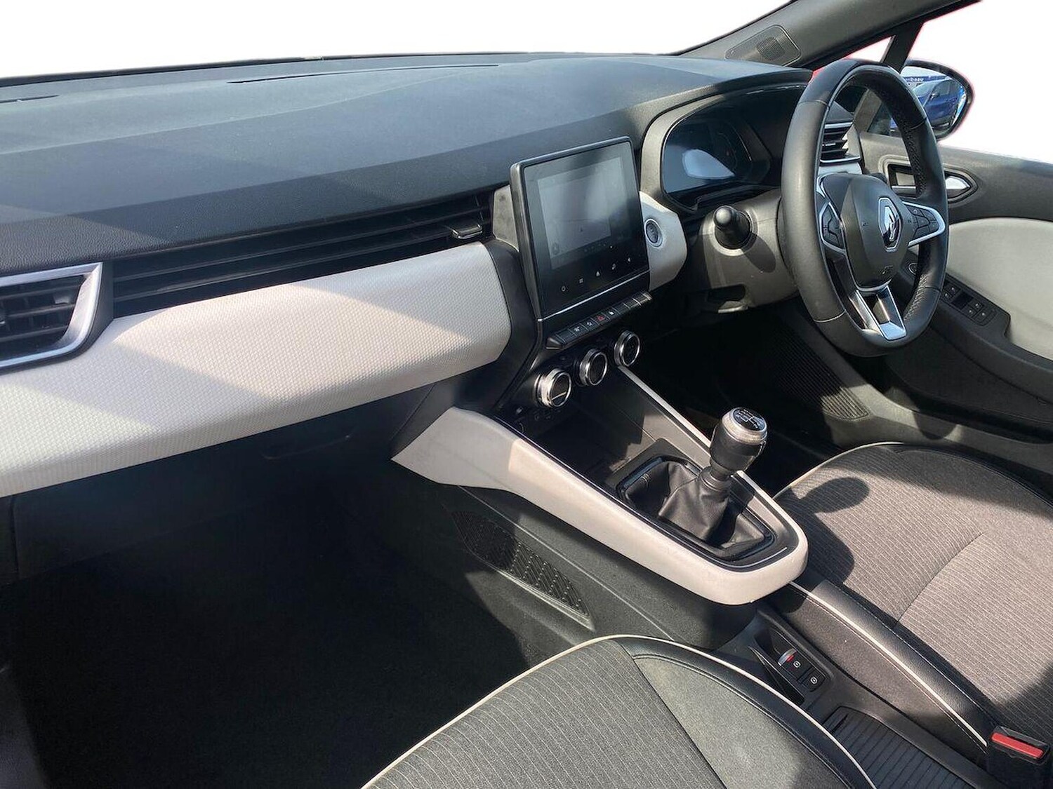 Used Renault Clio 2023 for sale - 78195077: Photo 9