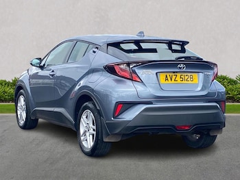 Used Toyota C-HR 2023 for sale - 79410503: Photo