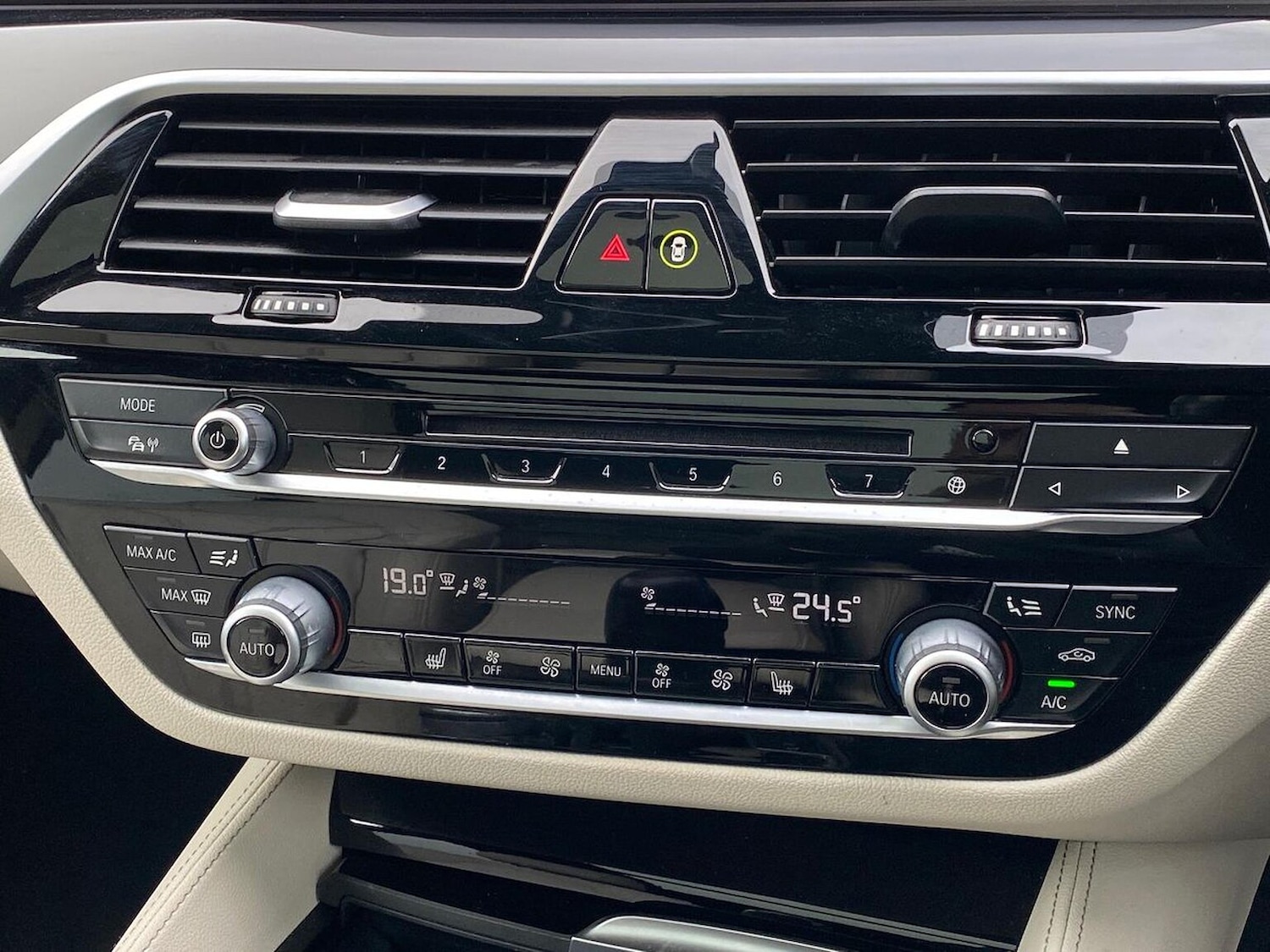 Used BMW 6 Series 2019 for sale - 76455210: Photo 12