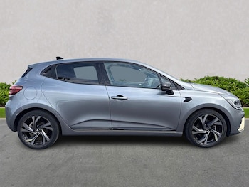 Used Renault Clio 2023 for sale - 79410517: Photo