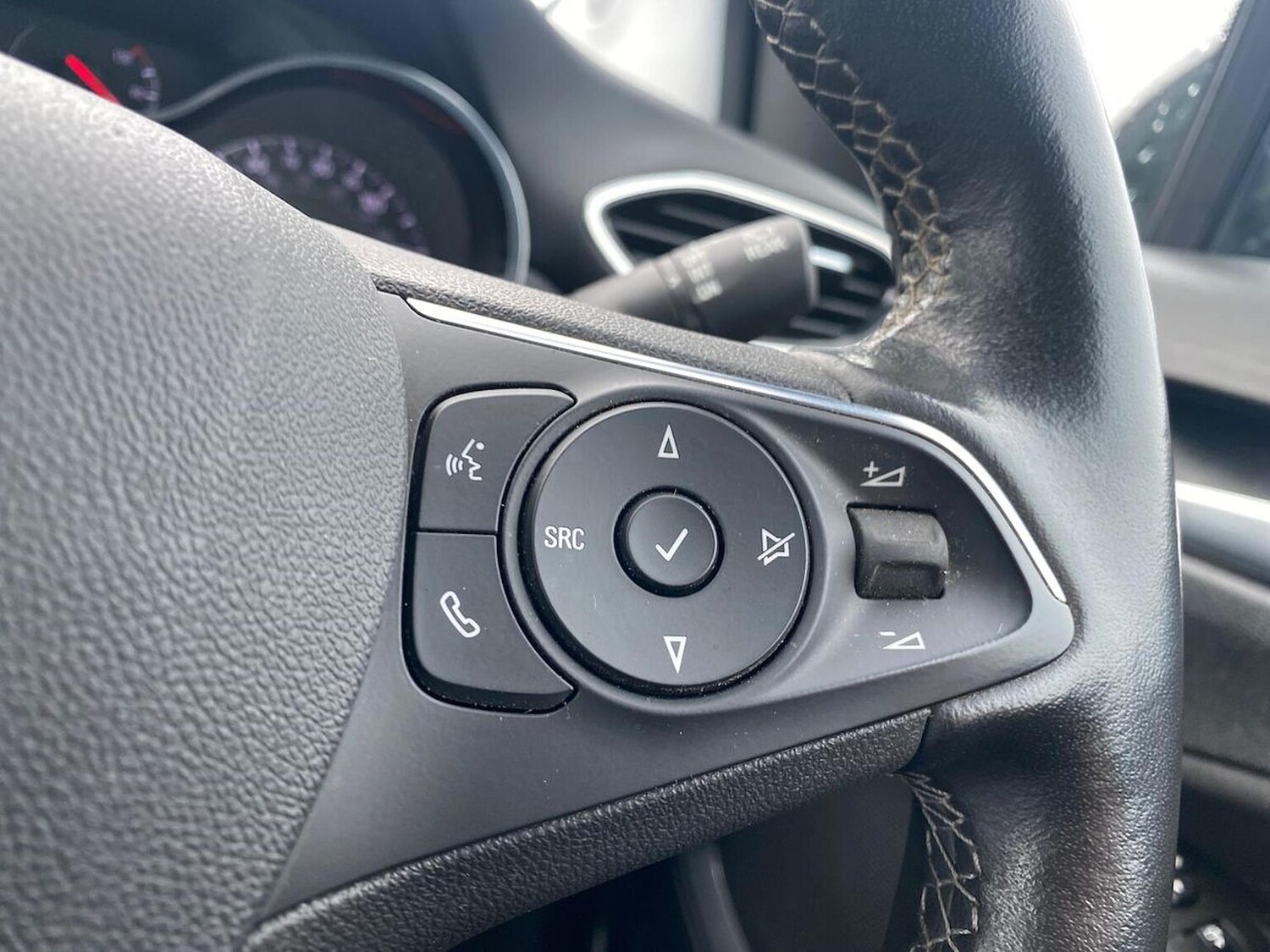 Used Vauxhall Crossland 2023 for sale - 78195276: Photo 26