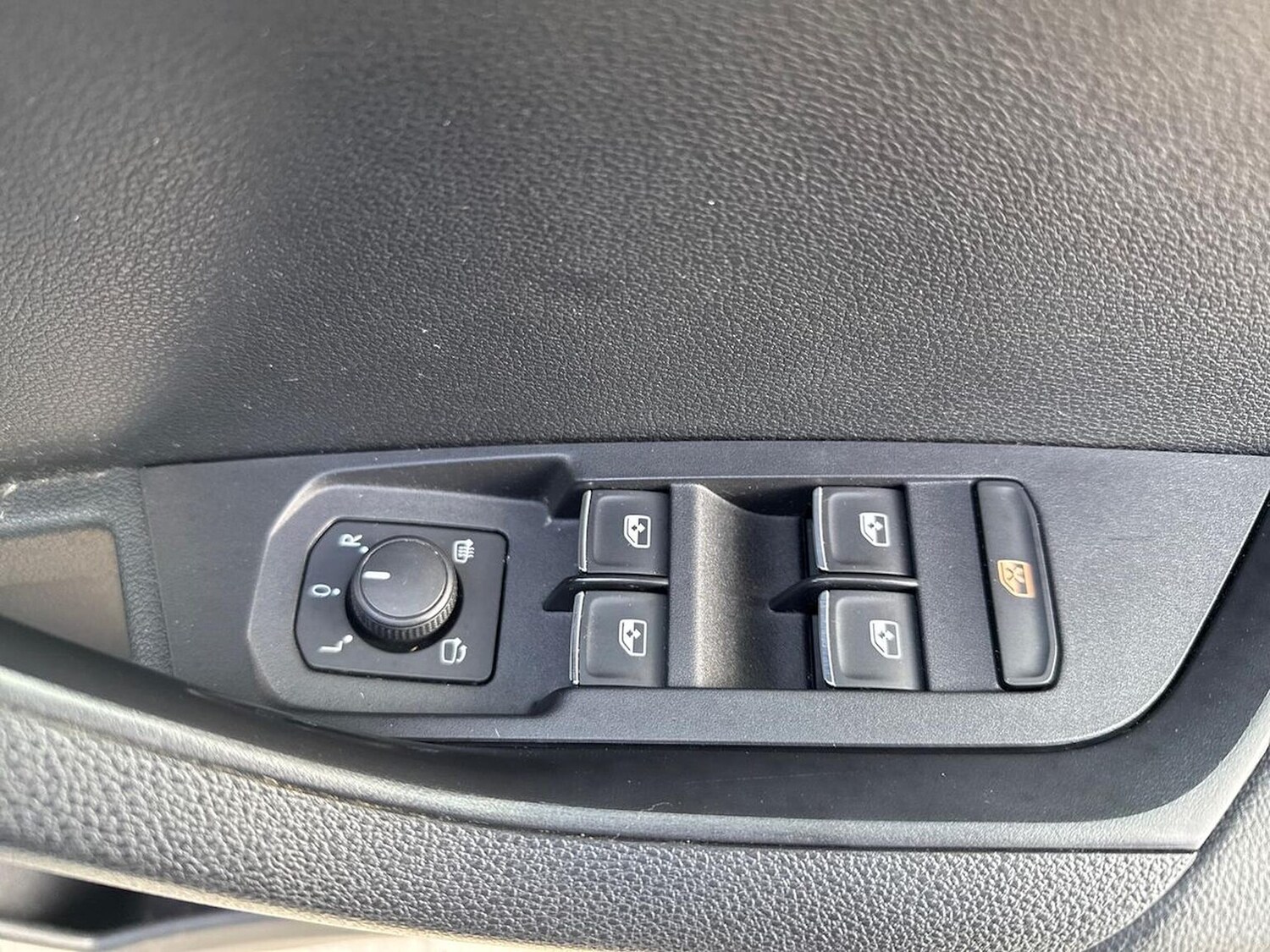 Used Skoda Karoq 2019 for sale - 78195383: Photo 21