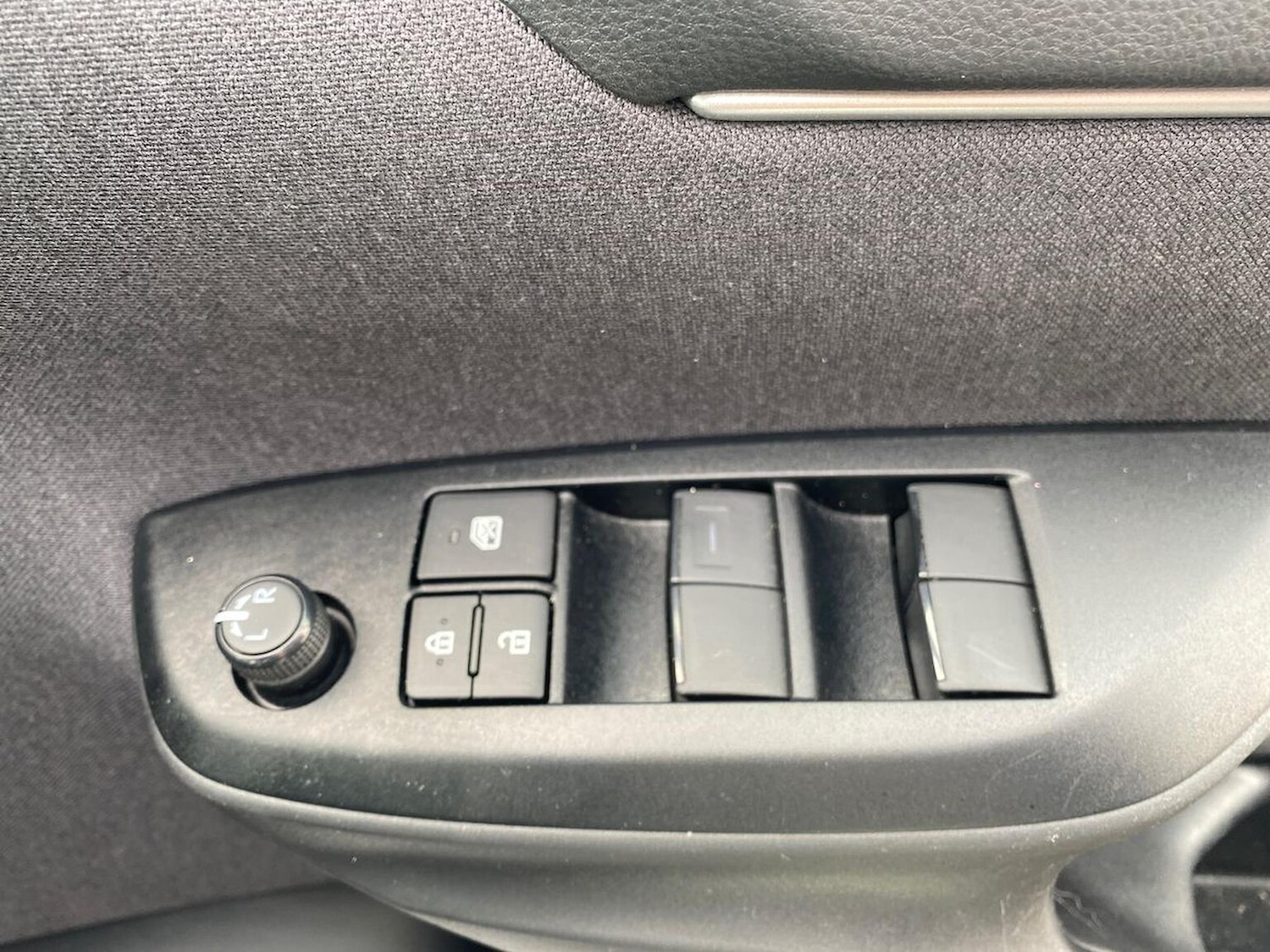 Used Toyota Yaris 2023 for sale - 78195303: Photo 23