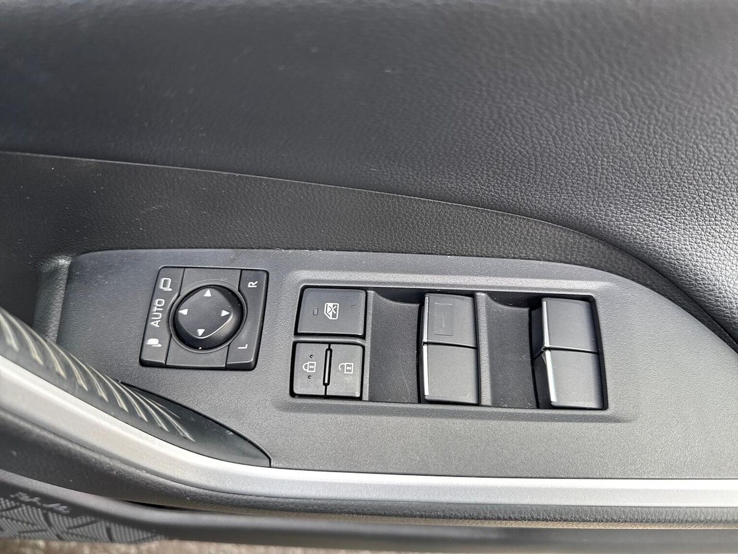 Used Toyota RAV4 2020 for sale - 78195367: Photo 24