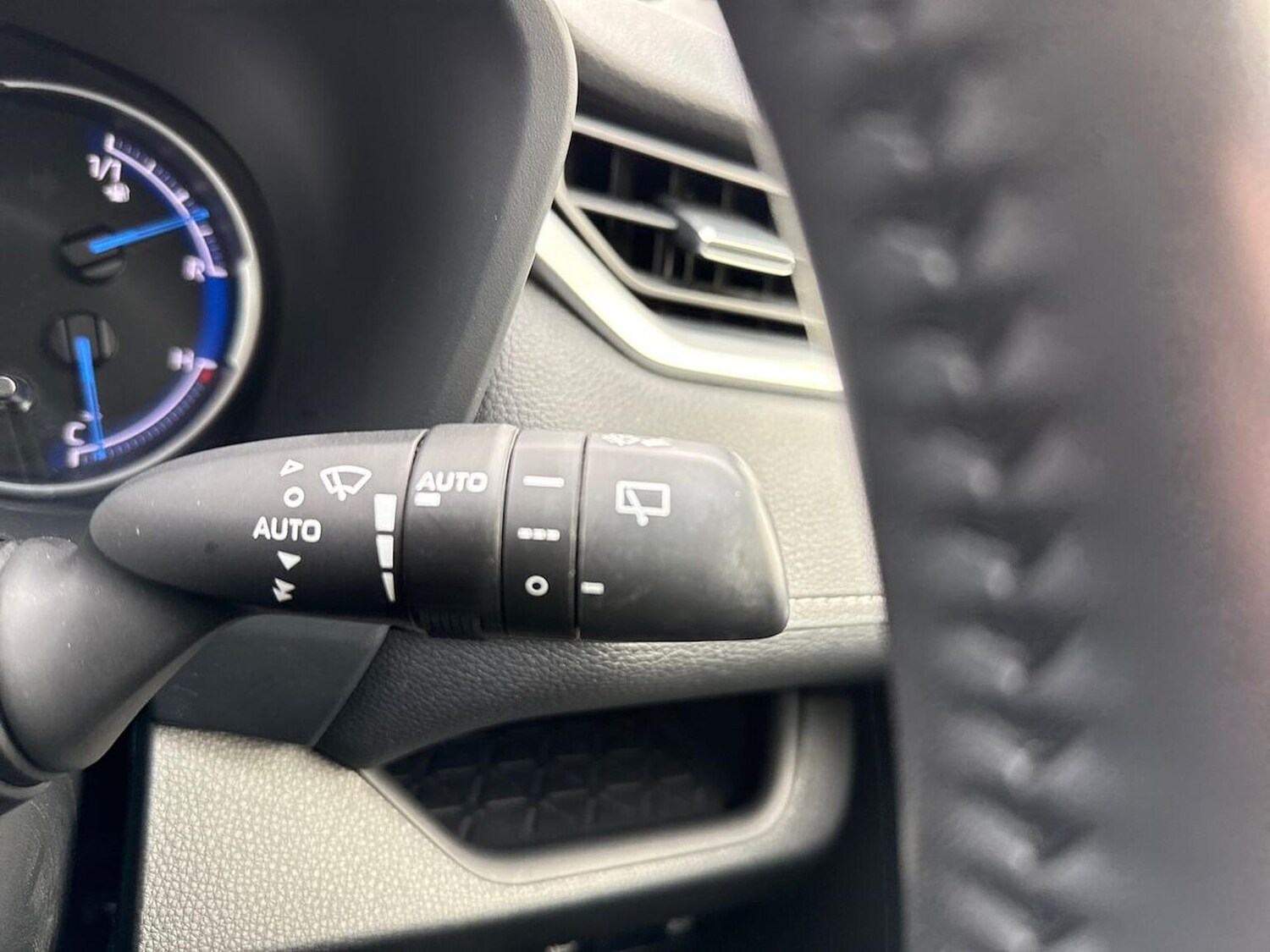 Used Toyota RAV4 2020 for sale - 78195367: Photo 29