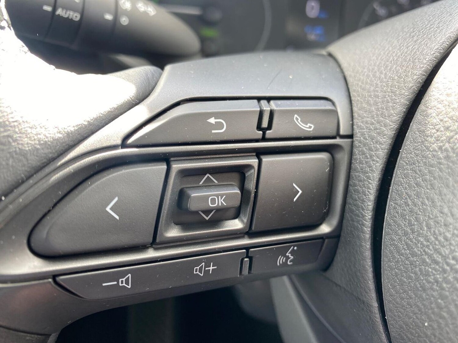 Used Toyota Yaris 2023 for sale - 78195379: Photo 27