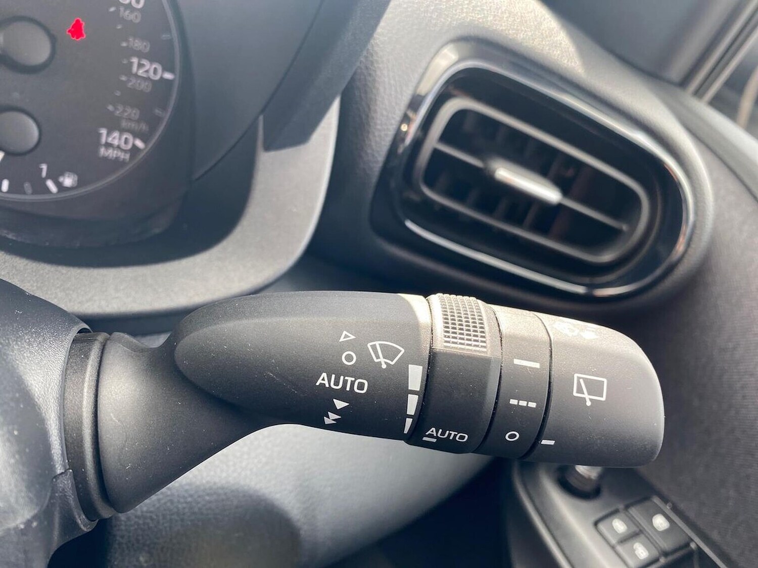 Used Toyota Yaris 2023 for sale - 78195379: Photo 28