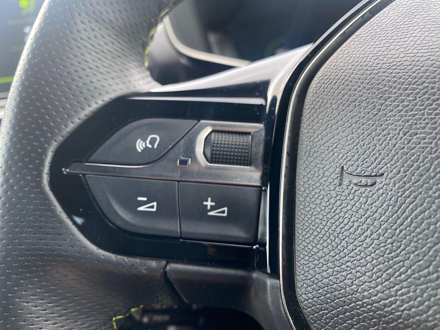 Used Peugeot 2008 2023 for sale - 78194965: Photo 28