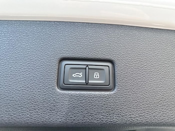 Used Audi Q8 2023 for sale - 78565565: Photo