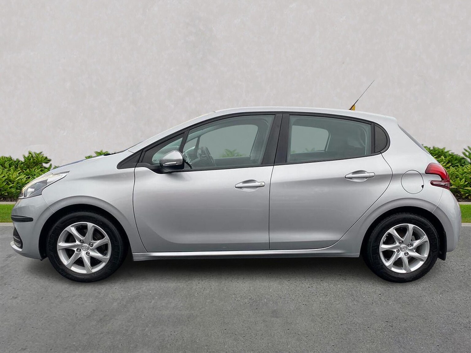 Used Peugeot 208 2018 for sale - 76471014: Photo 19