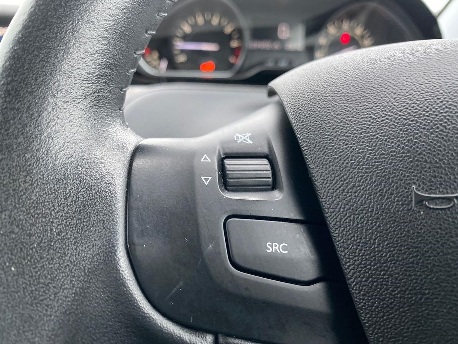 Used Peugeot 208 2018 for sale - 76471014: Photo 25