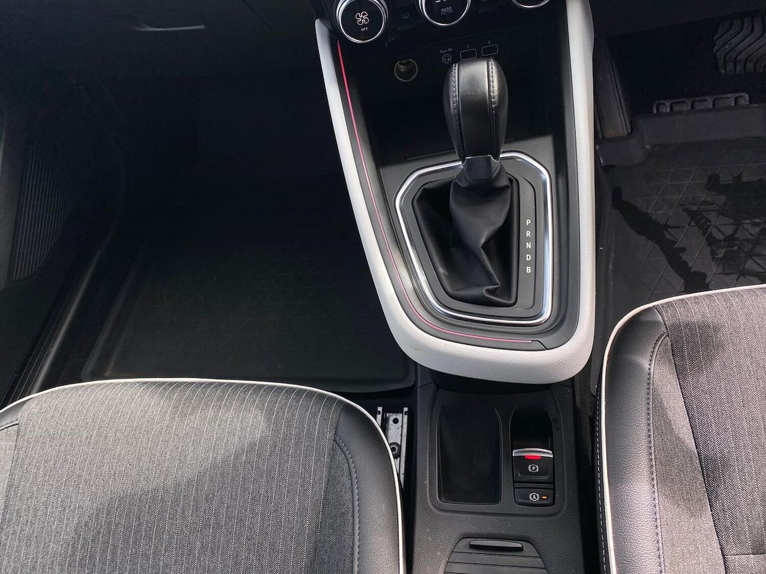 Used Renault Clio 2023 for sale - 78195309: Photo 15