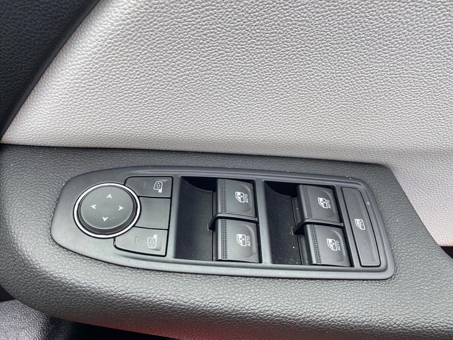 Used Renault Clio 2023 for sale - 78195309: Photo 23