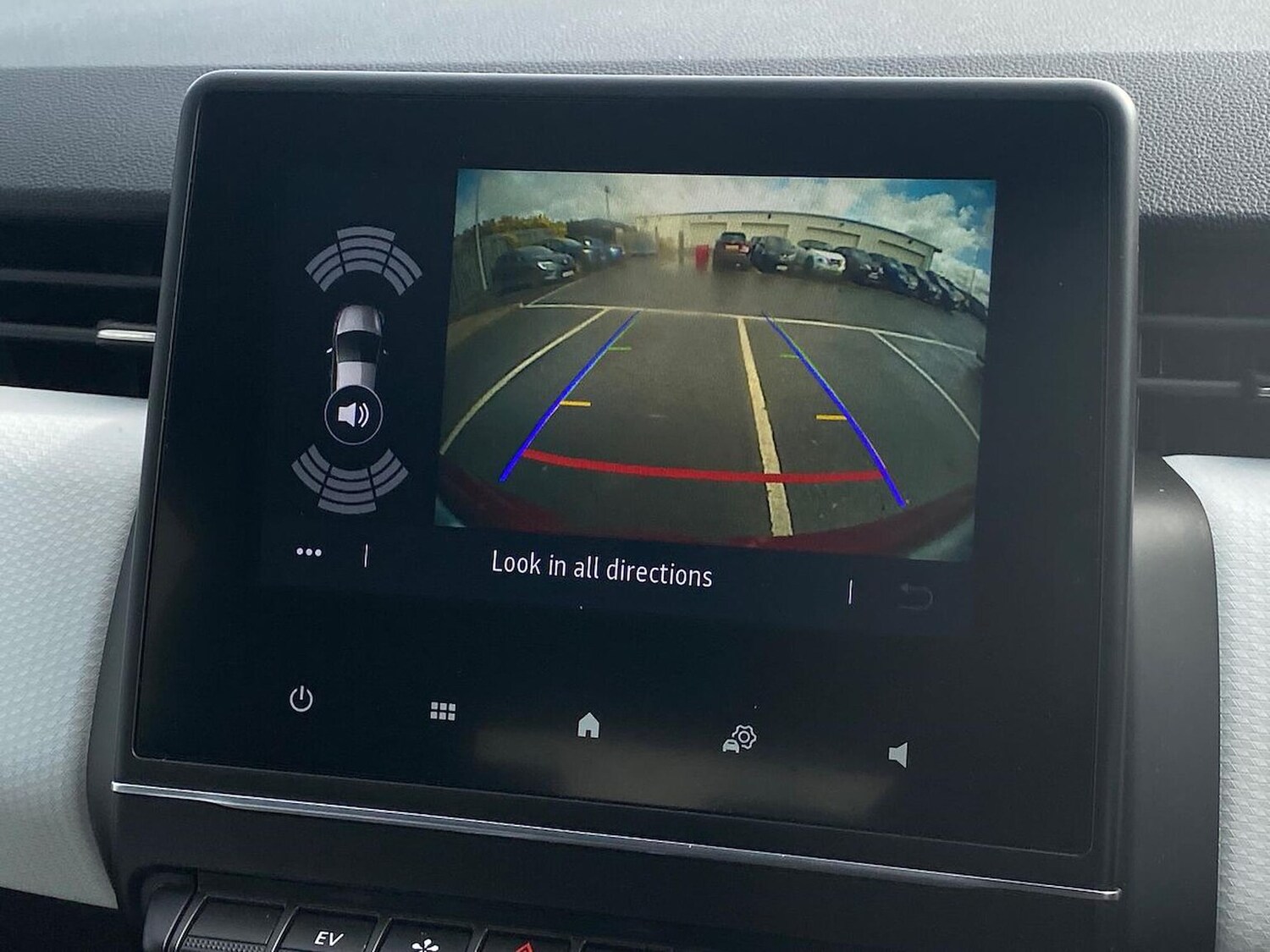 Used Renault Clio 2023 for sale - 78195309: Photo 25