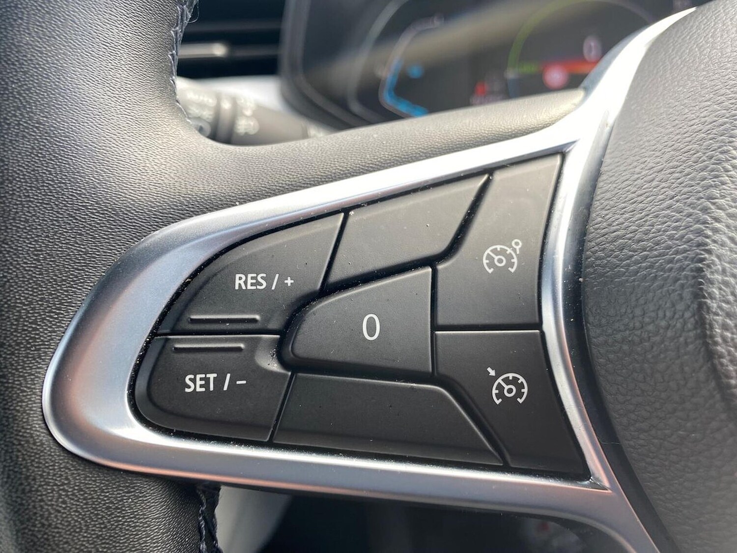 Used Renault Clio 2023 for sale - 78195309: Photo 27