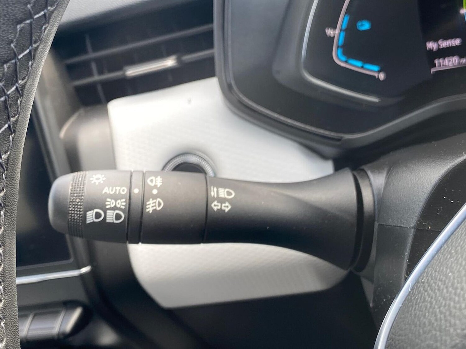 Used Renault Clio 2023 for sale - 78195309: Photo 29