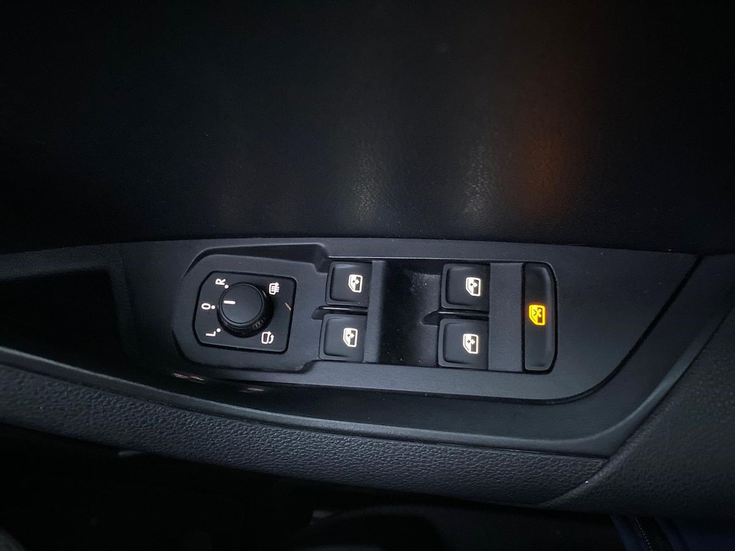 Used Skoda Karoq 2024 for sale - 77562608: Photo 21