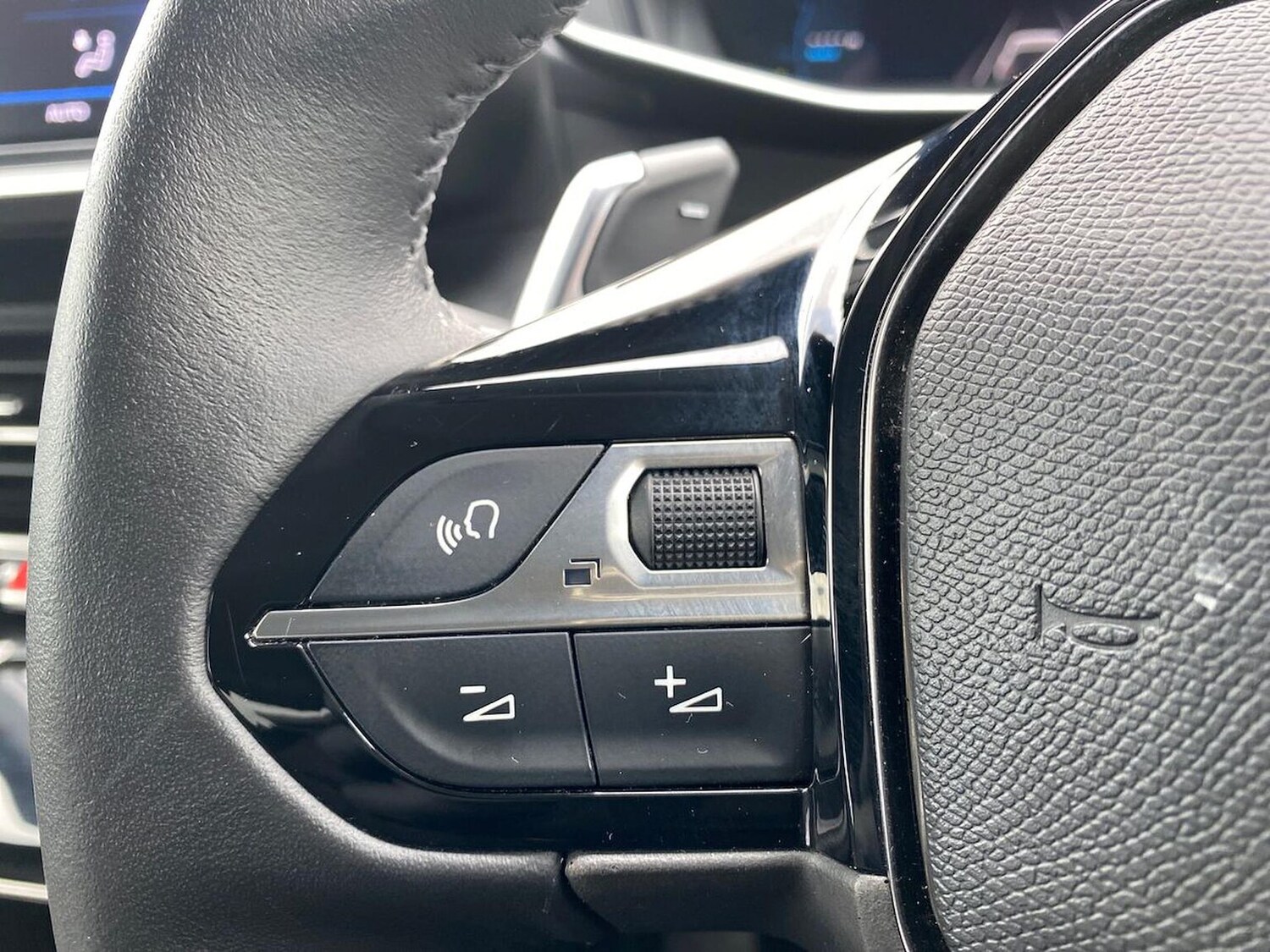 Used Peugeot 208 2023 for sale - 76504917: Photo 25