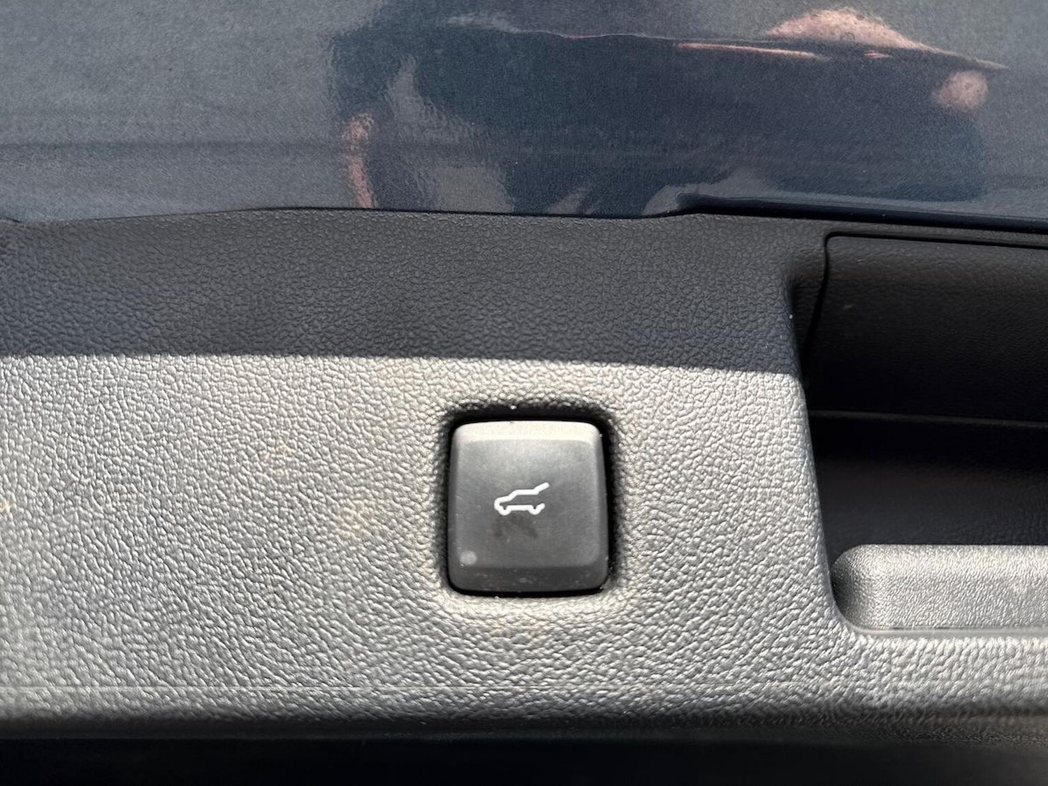 Used Ford Kuga 2023 for sale - 78195425: Photo 2