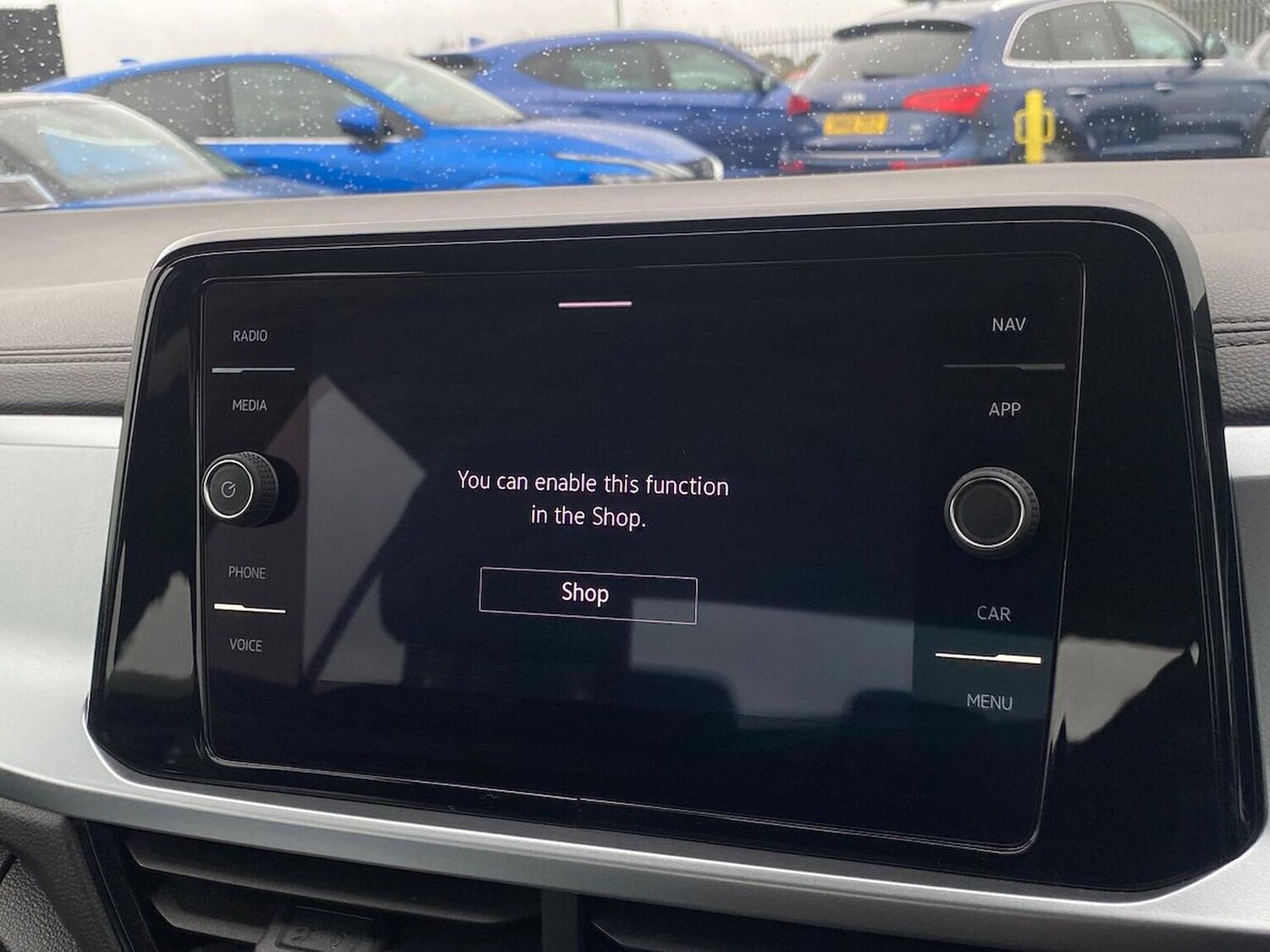 Used Volkswagen T-Roc 2022 for sale - 76114332: Photo 11