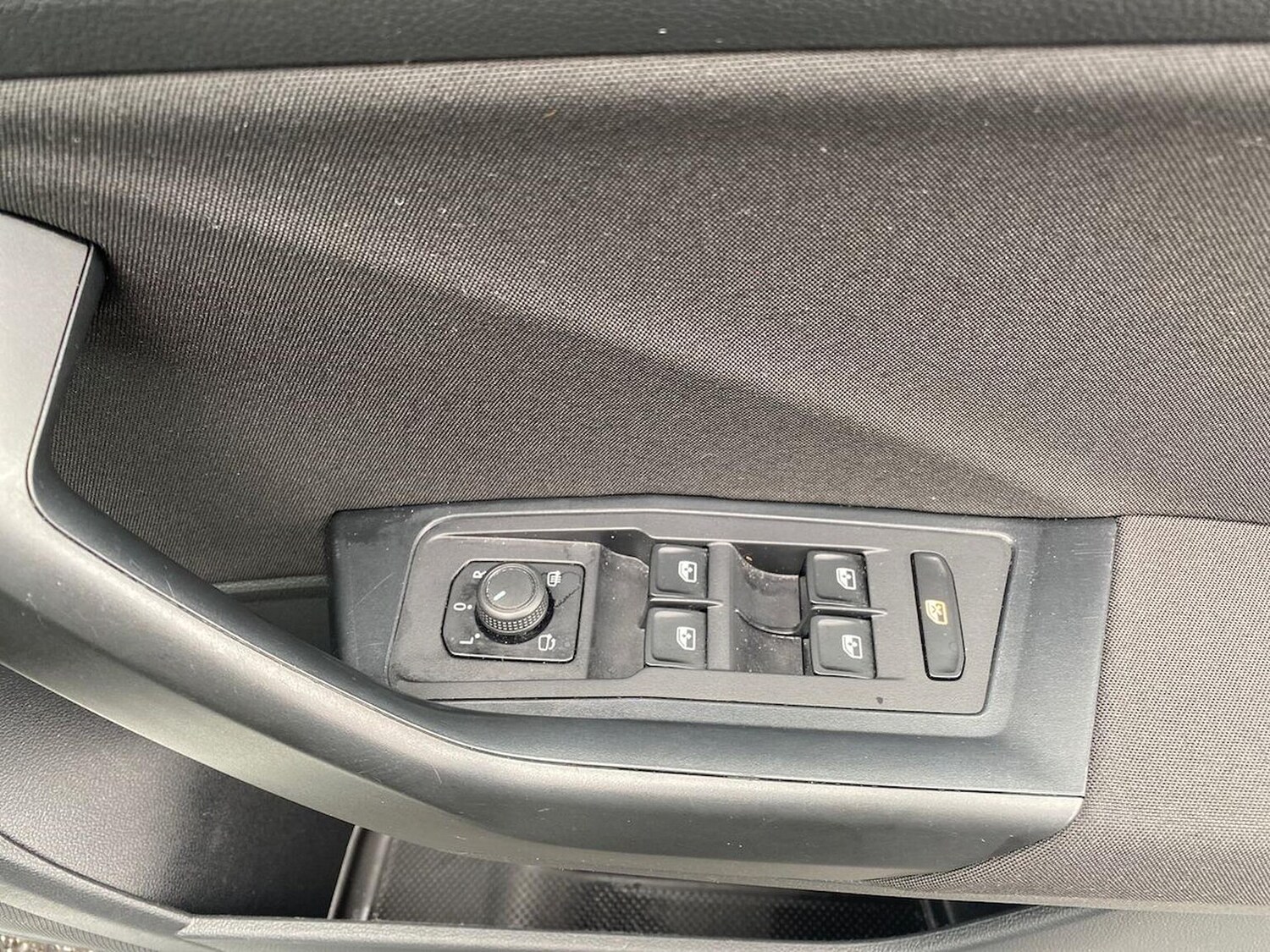 Used Volkswagen T-Roc 2022 for sale - 76114332: Photo 21
