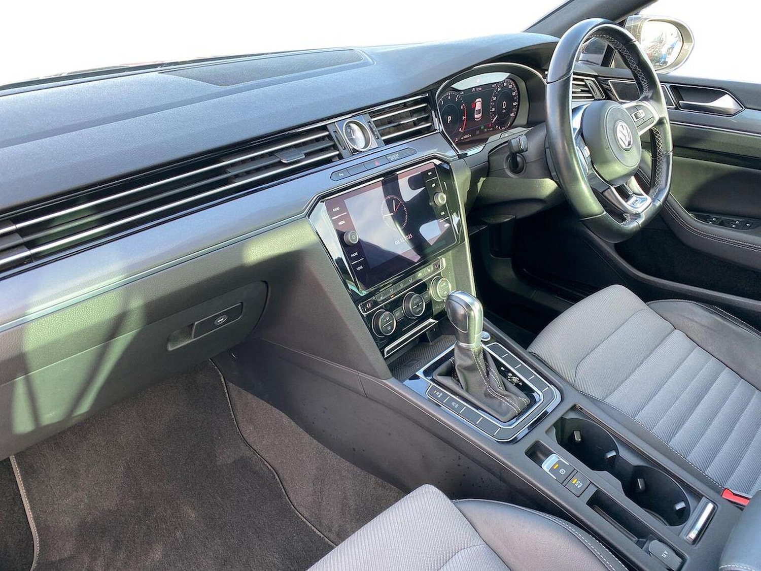 Used Volkswagen Passat 2019 for sale - 76762393: Photo 7