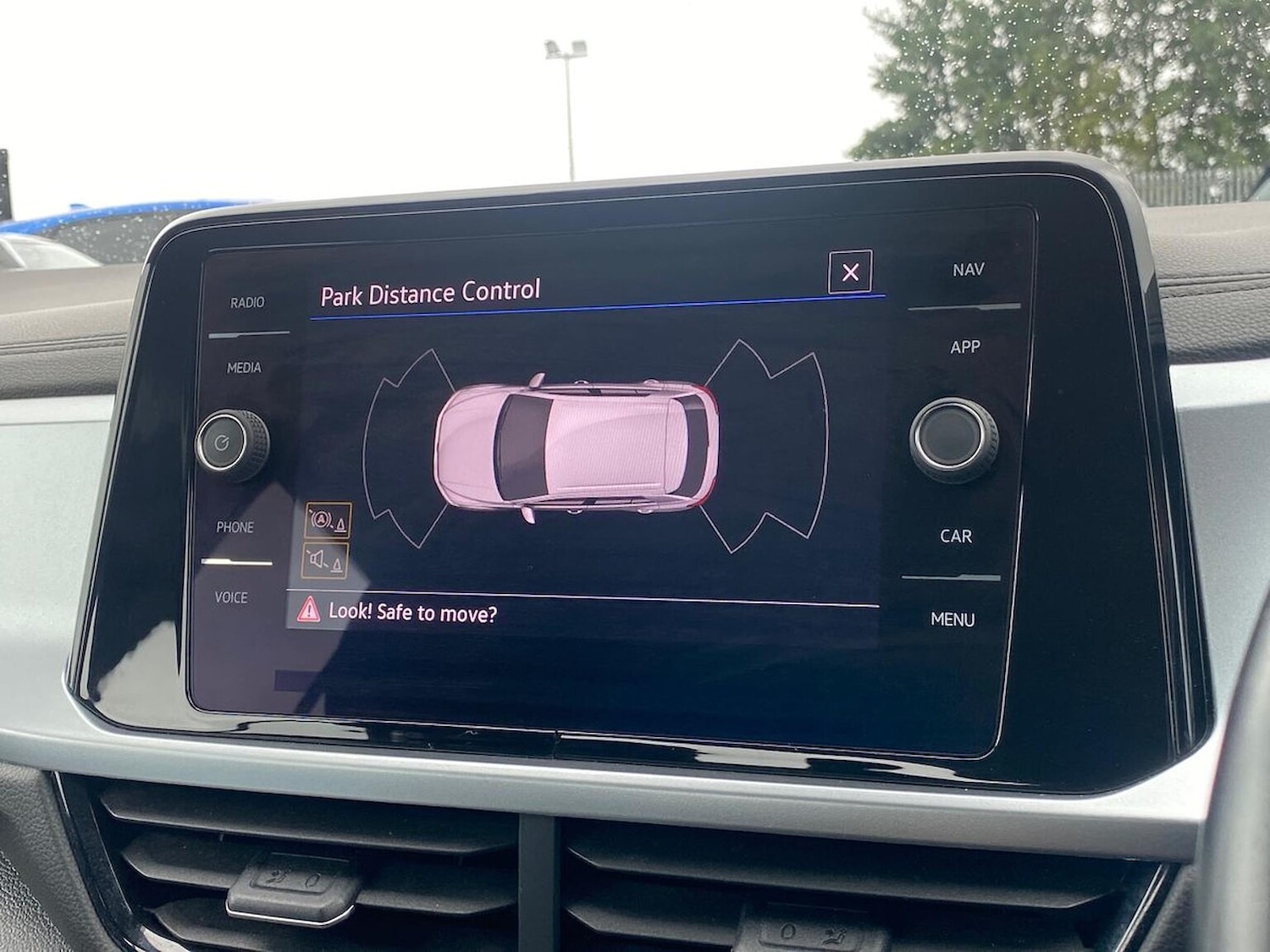 Used Volkswagen T-Roc 2022 for sale - 76471042: Photo 23