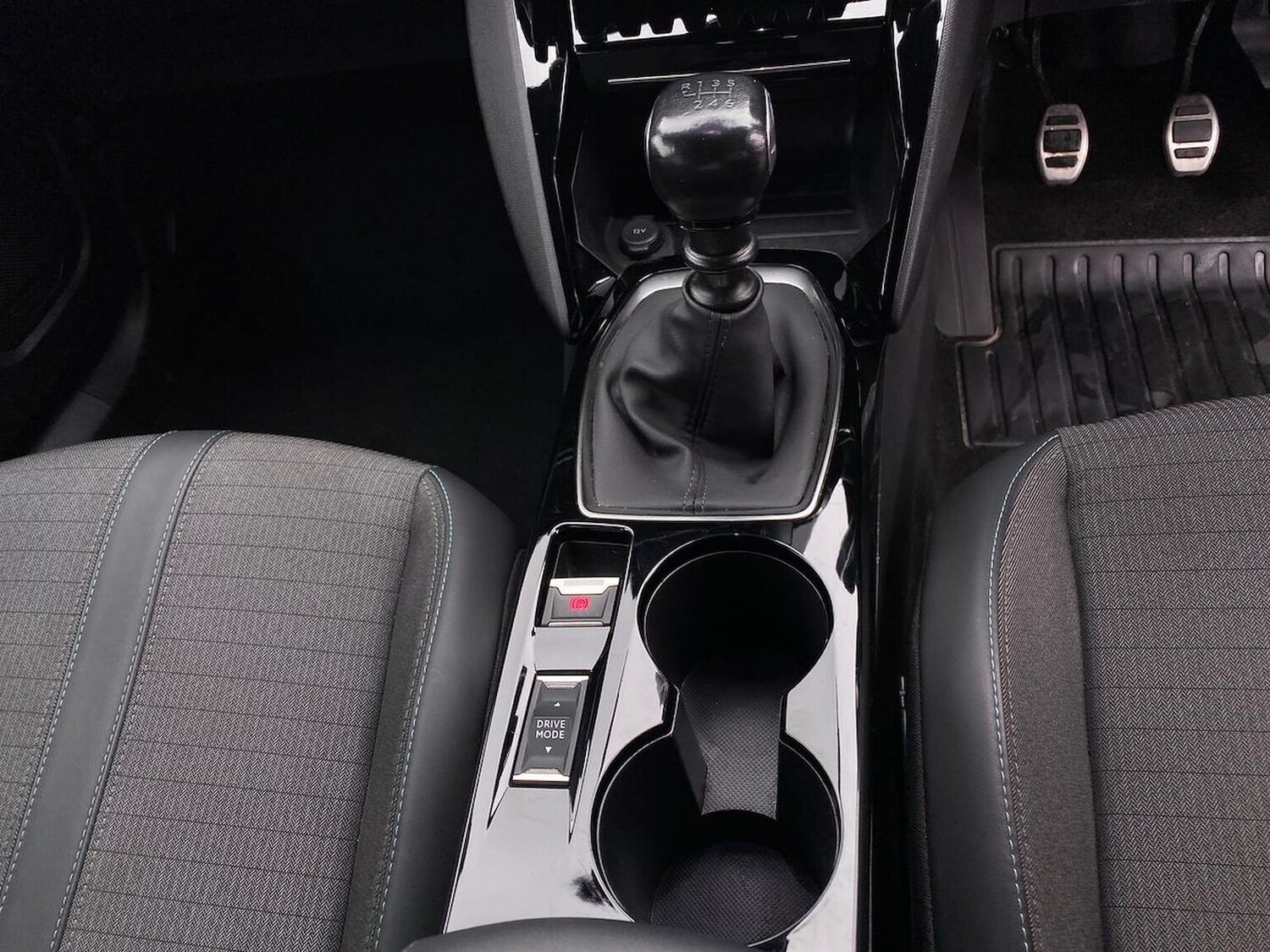 Used Peugeot 2008 2023 for sale - 78139509: Photo 15