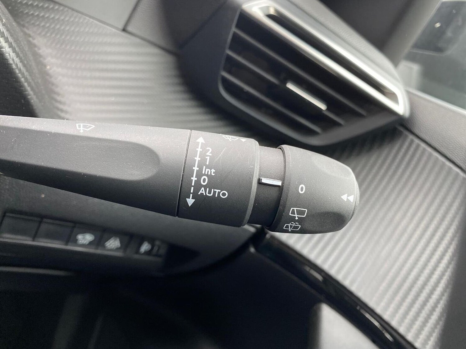 Used Peugeot 2008 2023 for sale - 78139509: Photo 28