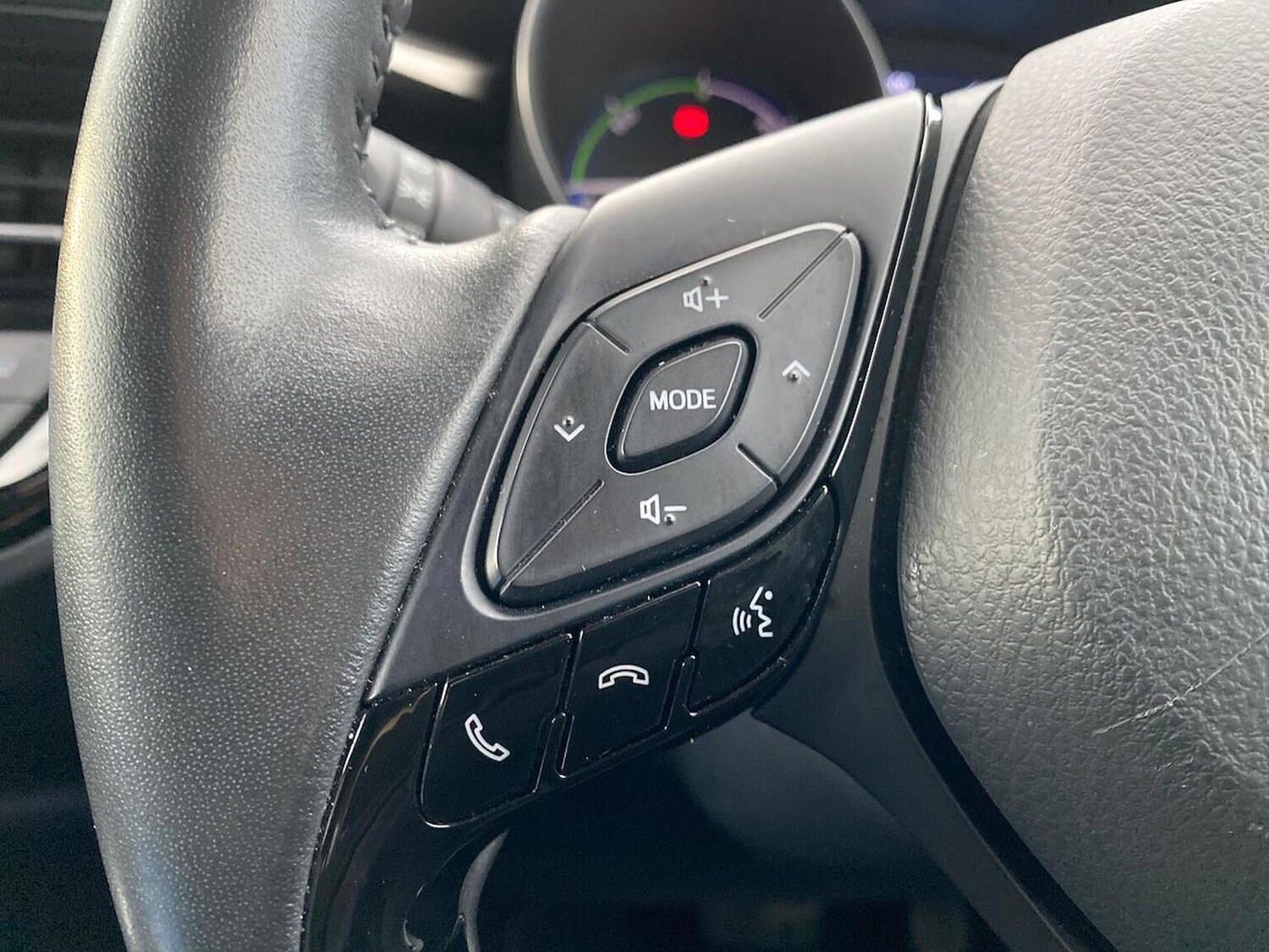 Used Toyota C-HR 2021 for sale - 76471016: Photo 25