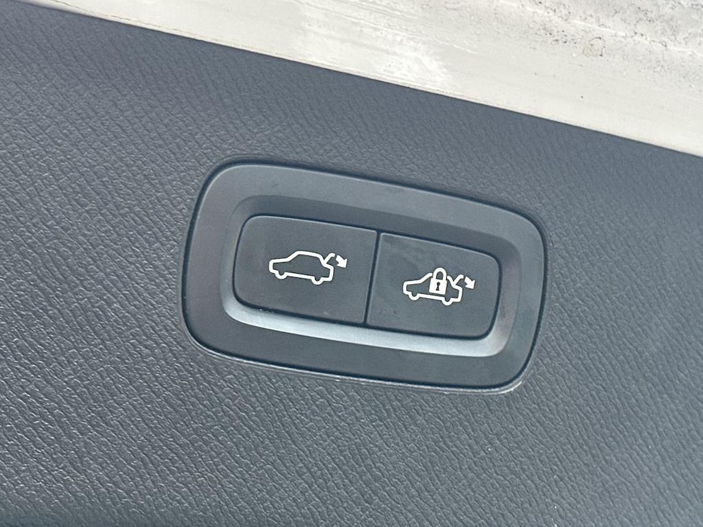 Used Volvo XC90 2018 for sale - 76845222: Photo 32