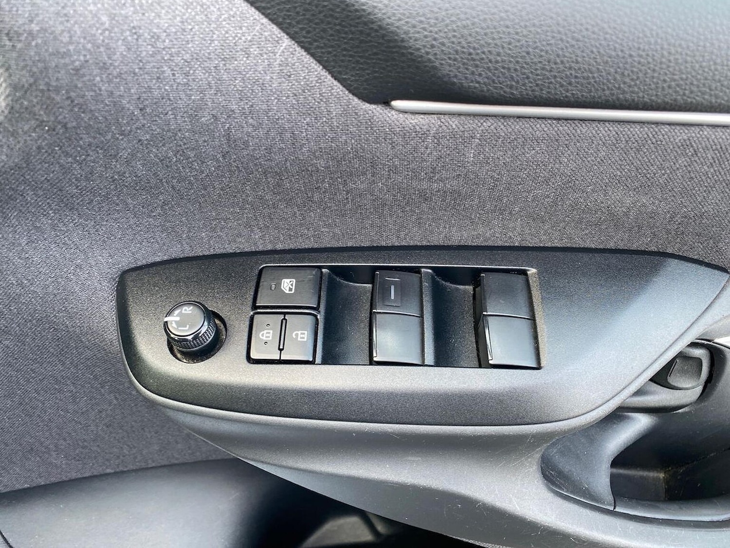 Used Toyota Yaris 2022 for sale - 77845330: Photo 21